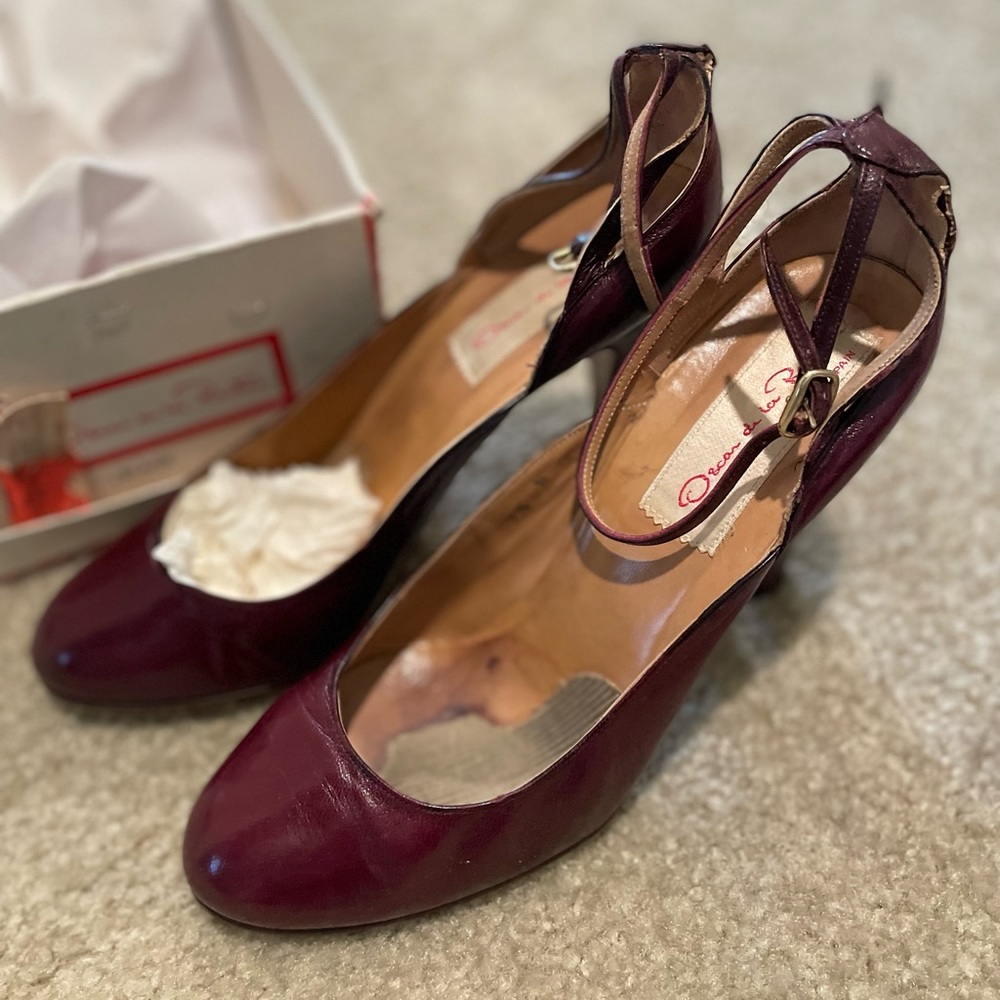 Vintage Oscar de la Renté heels